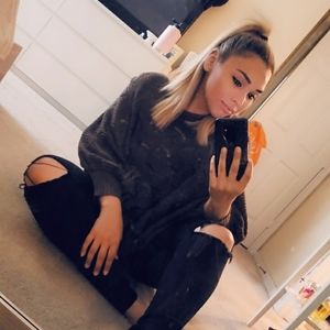 Meet your Posher, Xenia